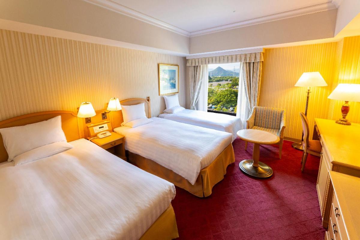 Hotel Okura Jr Huis Ten Bosch Sasebo Eksteriør bilde A room at the Killarney International Hotel